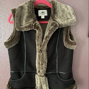 Outdoor vest